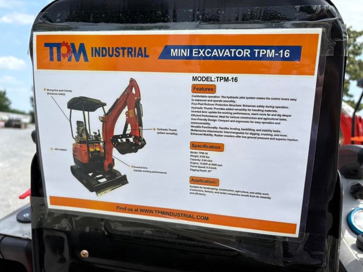tpm-16-mini-excavator-image-12