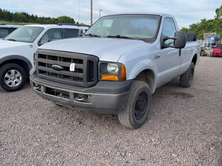 2006-ford-f250-image-1