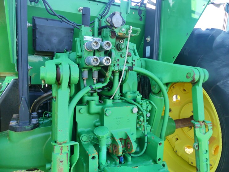 john-deere-7330-image-6