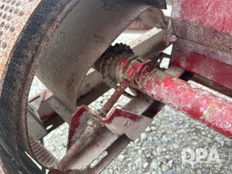 new-holland-354-image-19