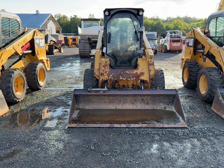 caterpillar-246d-image-2