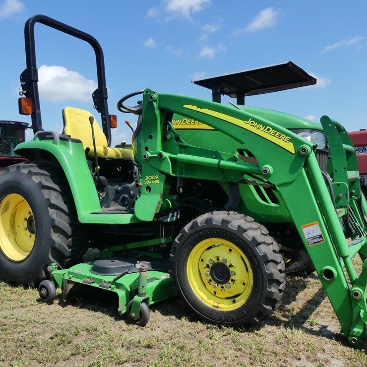 JOHN DEERE 3520
