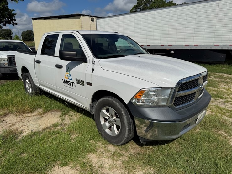 2016-ram-1500-crew-cab-pickup 218,682-miles-showing-- 3c6rr6kt9gg194015-image-2
