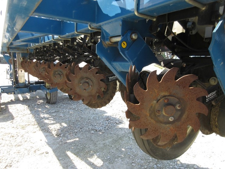 kinze-3600-image-8