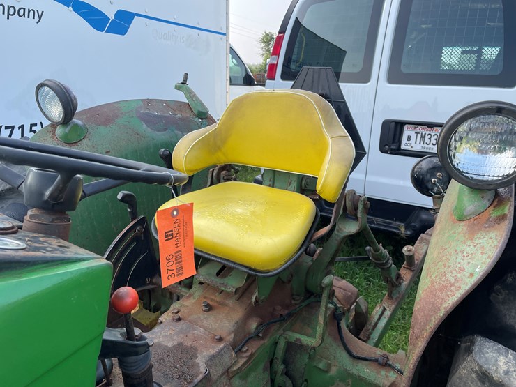 john-deere-2440-image-14