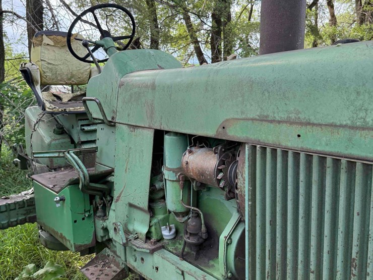 john-deere-3010-image-6