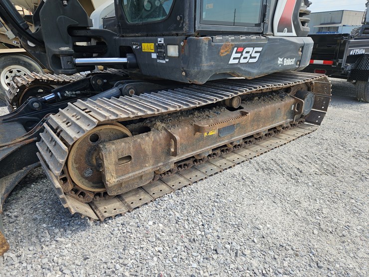 2019-bobcat-e85-image-8