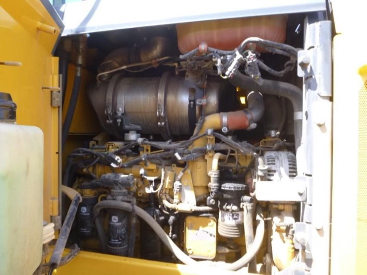 2013-deere-544k-image-30