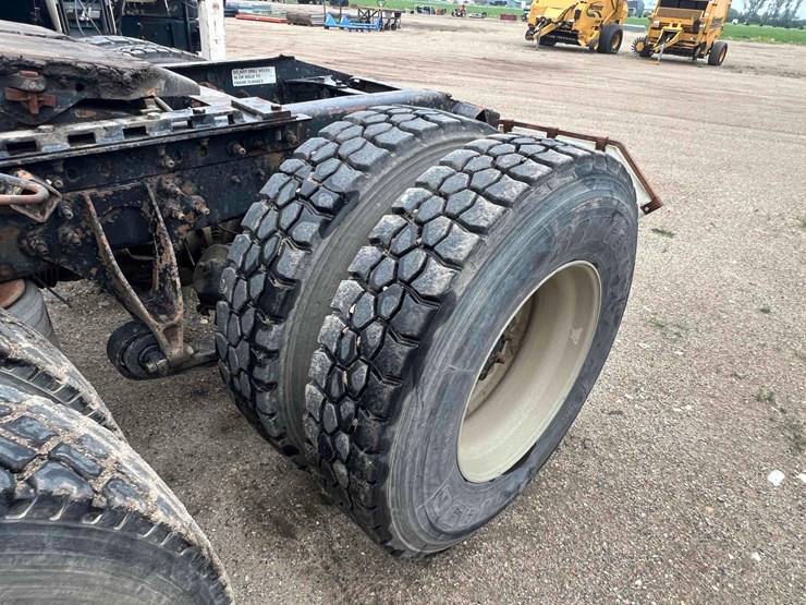 2005-caterpillar-c13-image-14