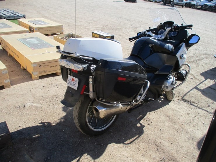 2018-bmw-r1200rt-motorcycle,-image-4