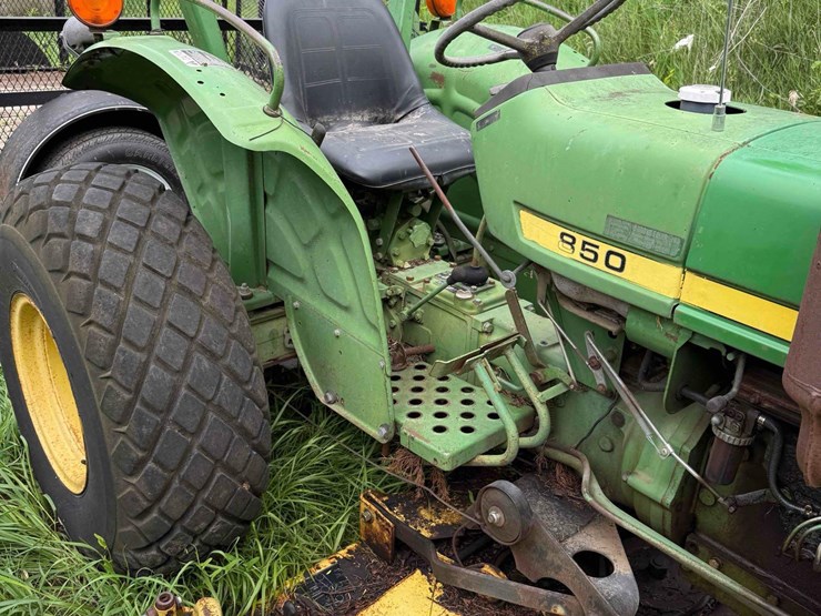 john-deere-850-image-41