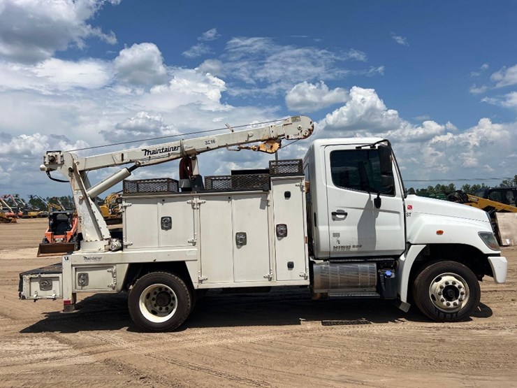 2018-hino-258-image-5