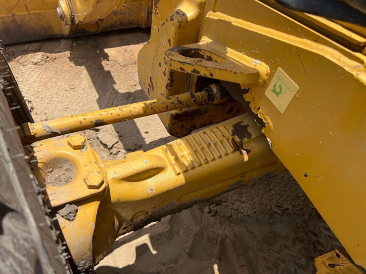 2013-caterpillar-420f-image-18