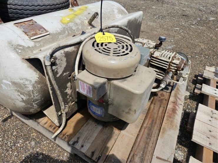 #2575-•-horizontal-air-compressor-image-8