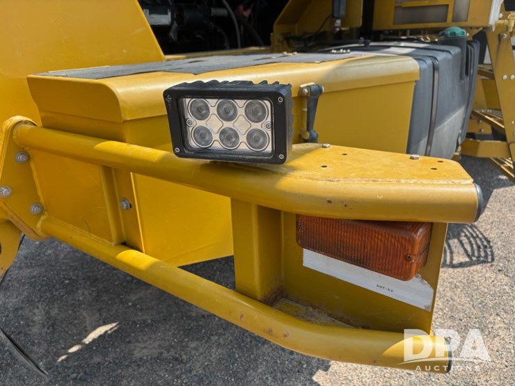 2006-john-deere-8-image-36
