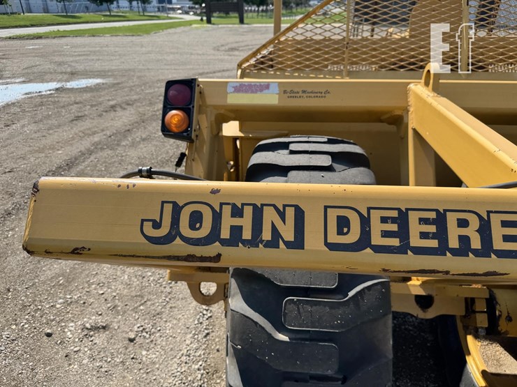 2000-deere-1812c-image-13