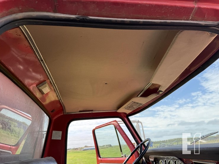 1975-ford-f750-image-14