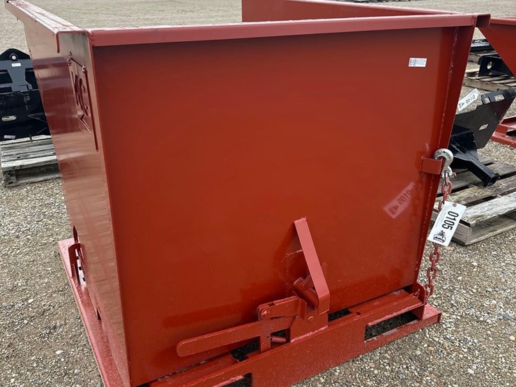 105---2.0-cy.-self-dumping-hopper-w/-fork-pockets-image-2