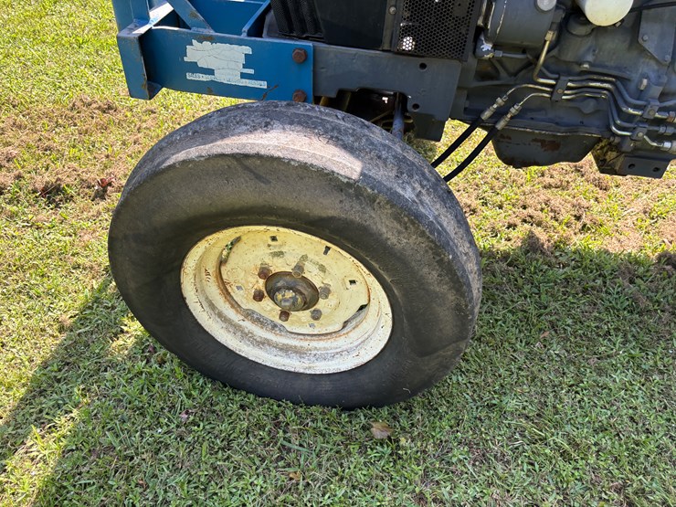 new-holland-3930-image-8