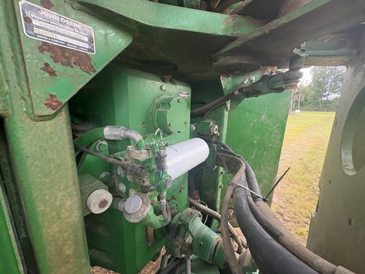 john-deere-8560-image-36