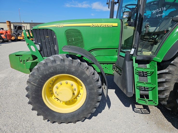 2005-john-deere-7520-image-4