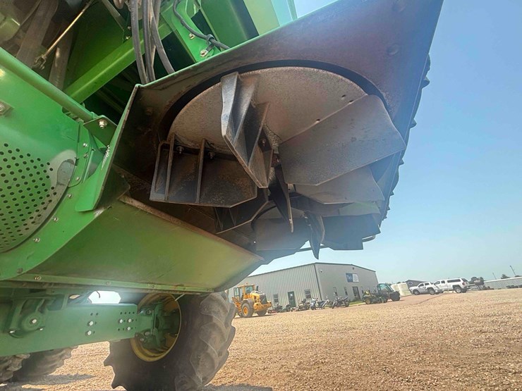 2013-john-deere-s680-image-17