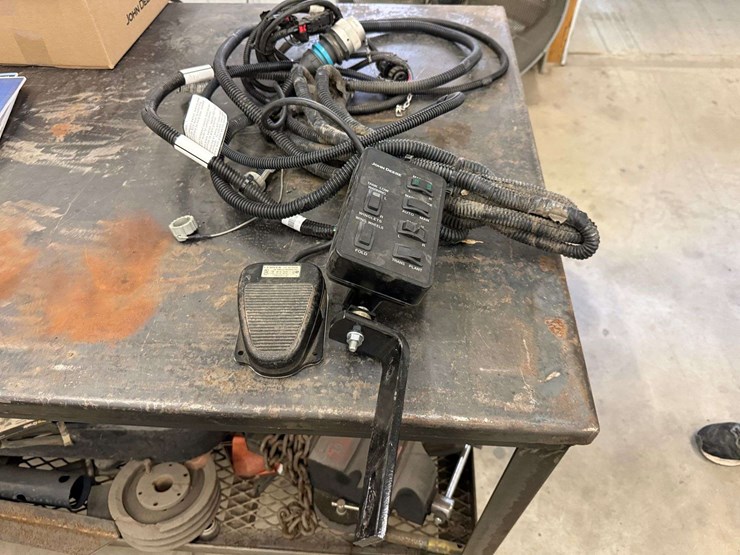 2014-john-deere-1770nt-image-69