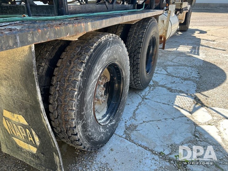 1991-ford-l8000-image-17