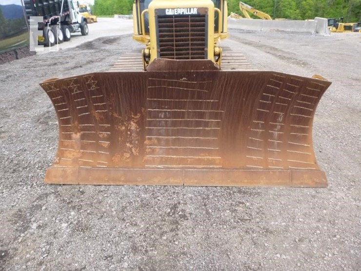 2005-caterpillar-d4g-xl-image-17