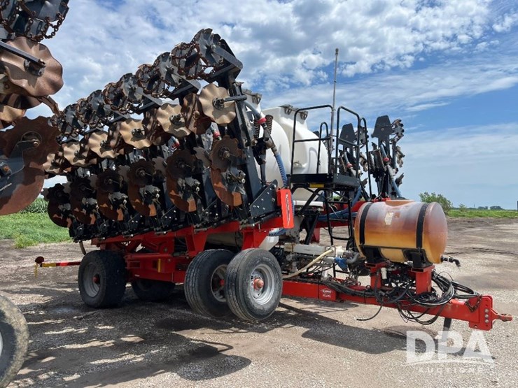 2019-kuhn-gladiator-1205-strip-till-bar-(jn2501,-unit-tb12)-image-2