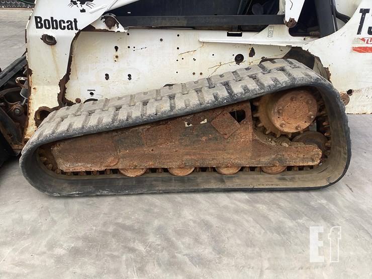 2004-bobcat-t300-image-2