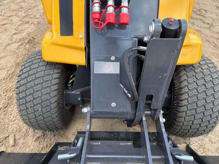 2024-agt-industrial-hr-230-3-wheel-loader-image-13