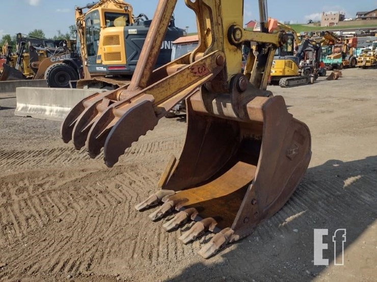 2012-komatsu-pc200-image-20