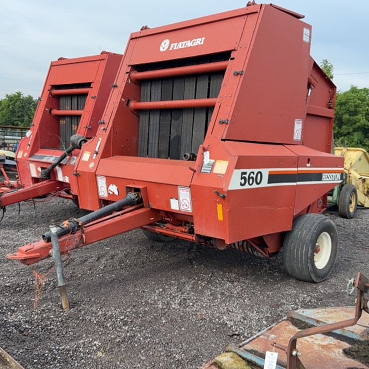 HESSTON 560