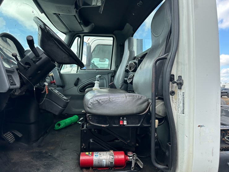 2006-international-durastar-4400-image-50