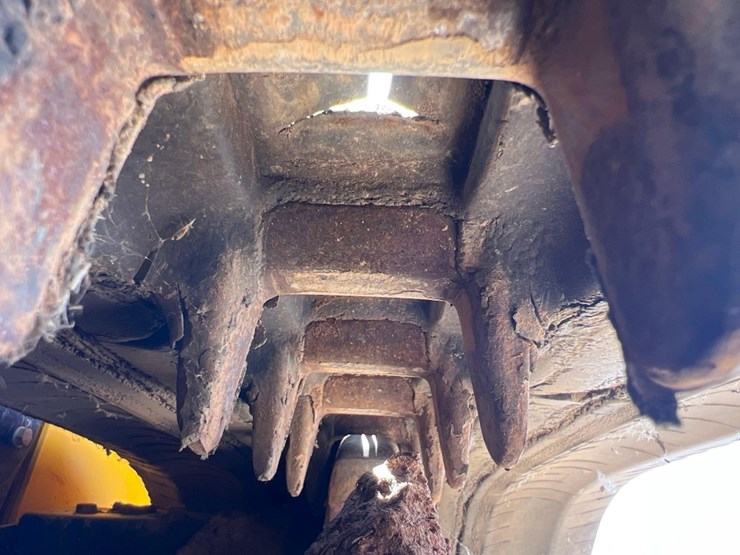2021-jcb-3ts-8t-image-12