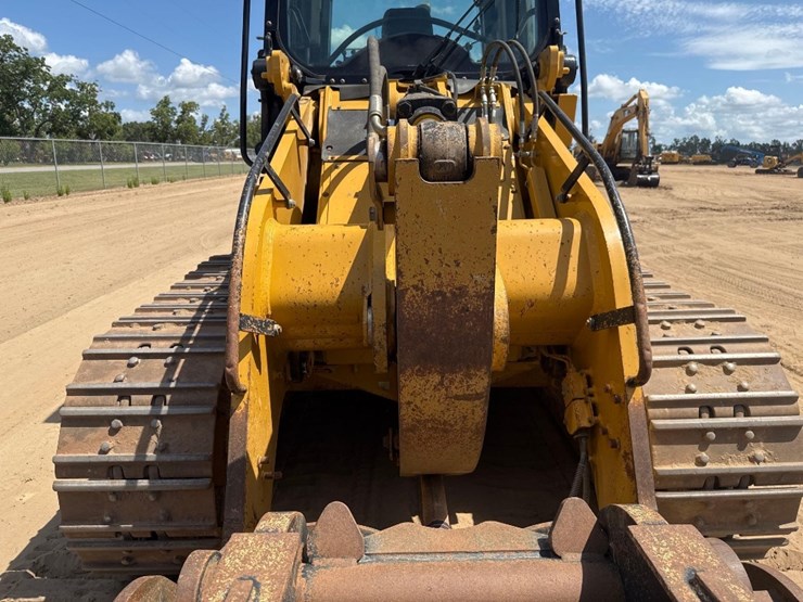 2021-caterpillar-953-image-20