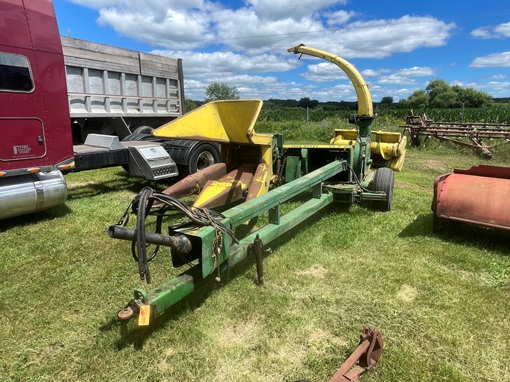 john-deere-3960-image-1