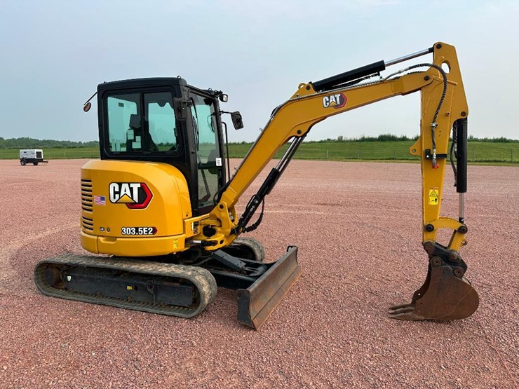 2020-caterpillar-303-image-2