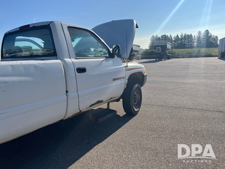 1995-dodge-ram-2500-image-35