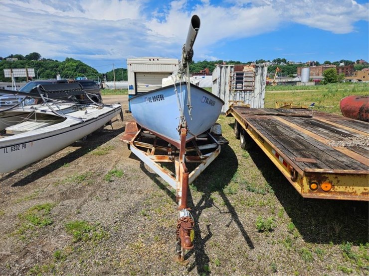 #2534-•-o-day-rhodes-19'-sail-boat-with-trailer-image-6