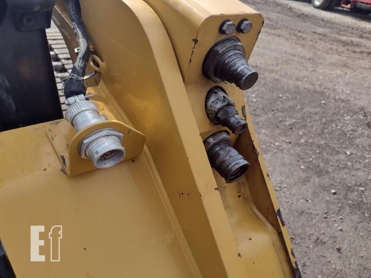 2022-caterpillar-259d3-image-15