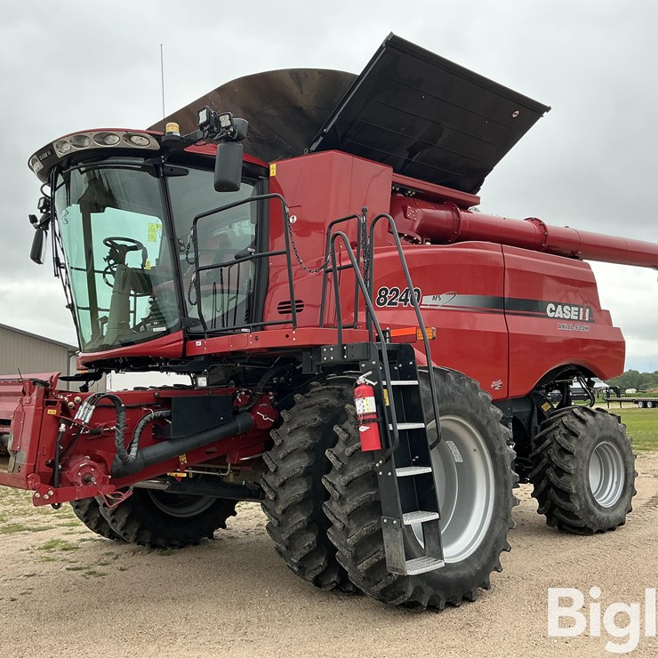2018 CASE IH 8240