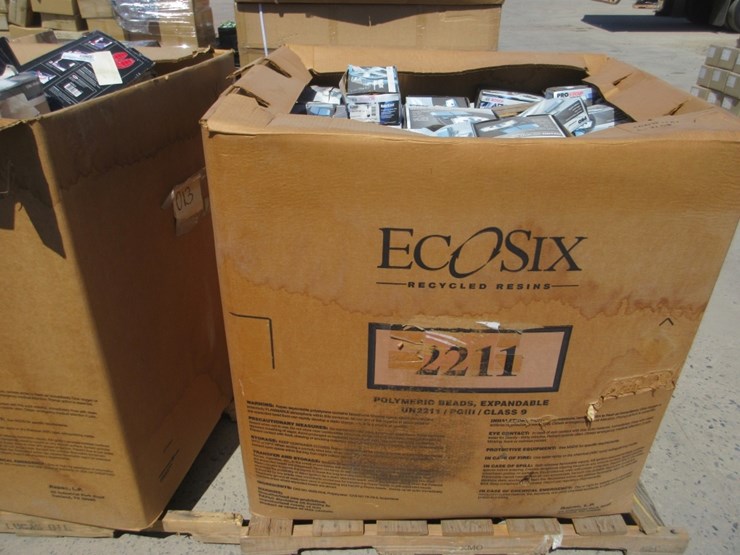(2)-pallets-of-misc-automotive-car-seat-covers,-image-8