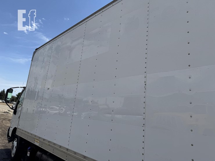 2018-hino-195-image-23