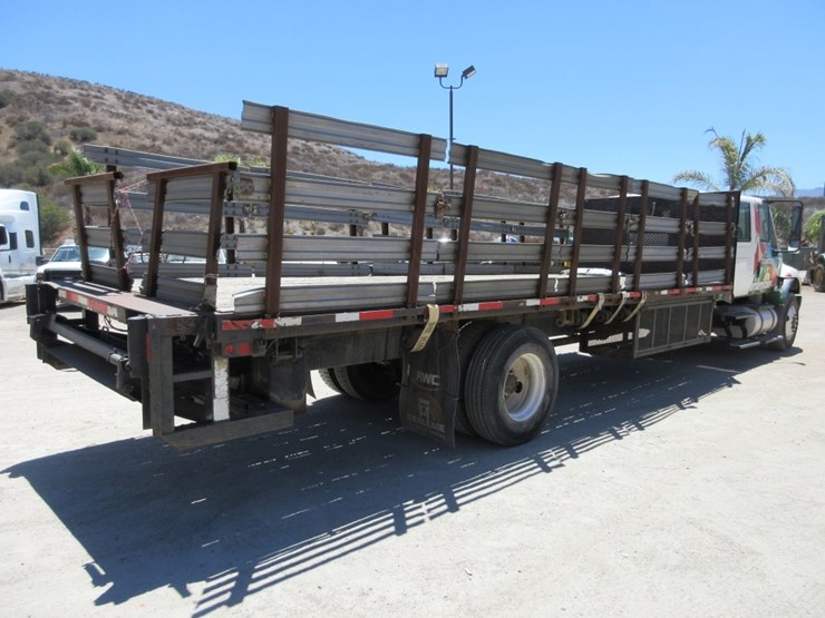 2014-international-durastar-4300-image-3