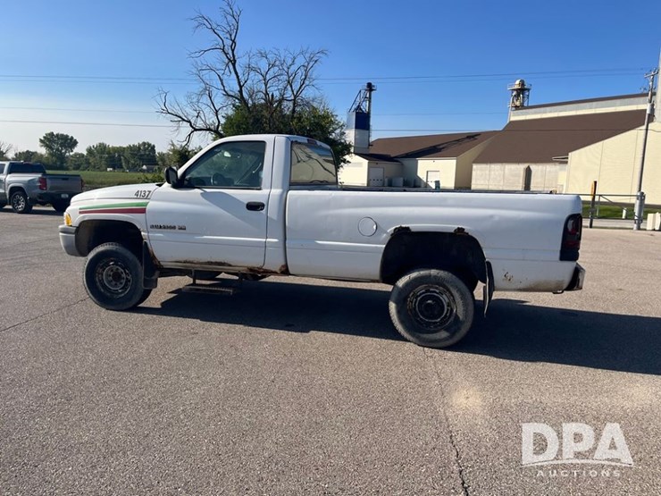 1995-dodge-ram-2500-image-13