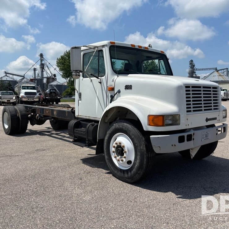 1996 INTERNATIONAL 4700