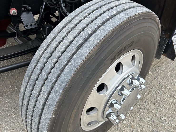 2018-kenworth-t800-image-28