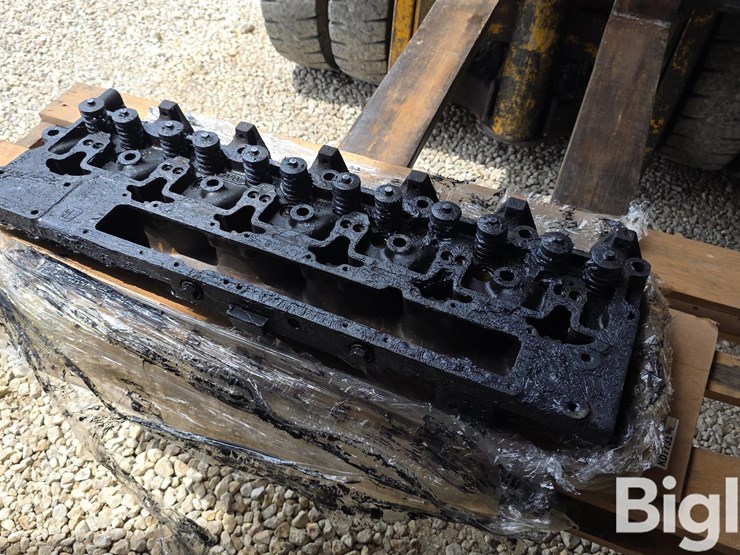 cummins-8.3-engine-head-image-1